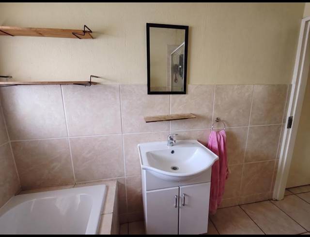 2 BEDROOM APARTMENT FOR SALE IN HESTEAPARK